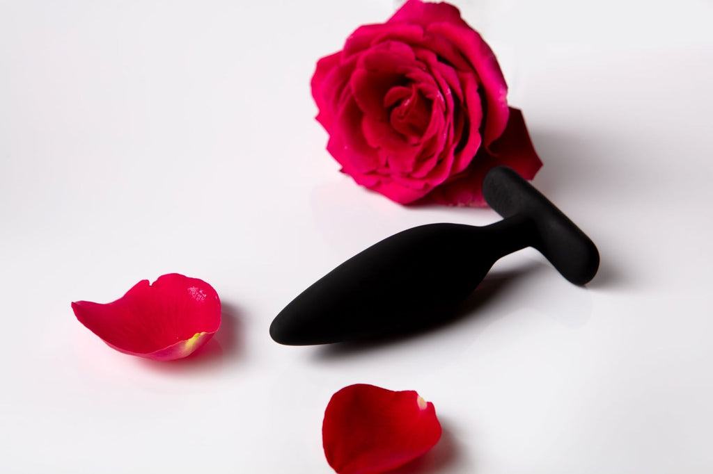 VESTA VIBRATING BUTT PLUG BLACK
